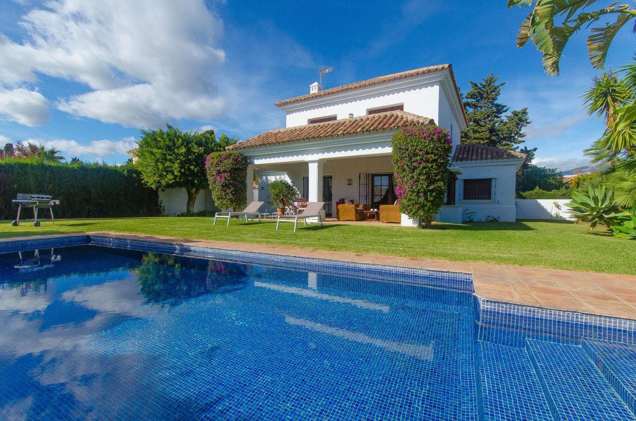 Villa Del Mar- Private Swimming Pool Next To The Beach Estepona Exterior foto